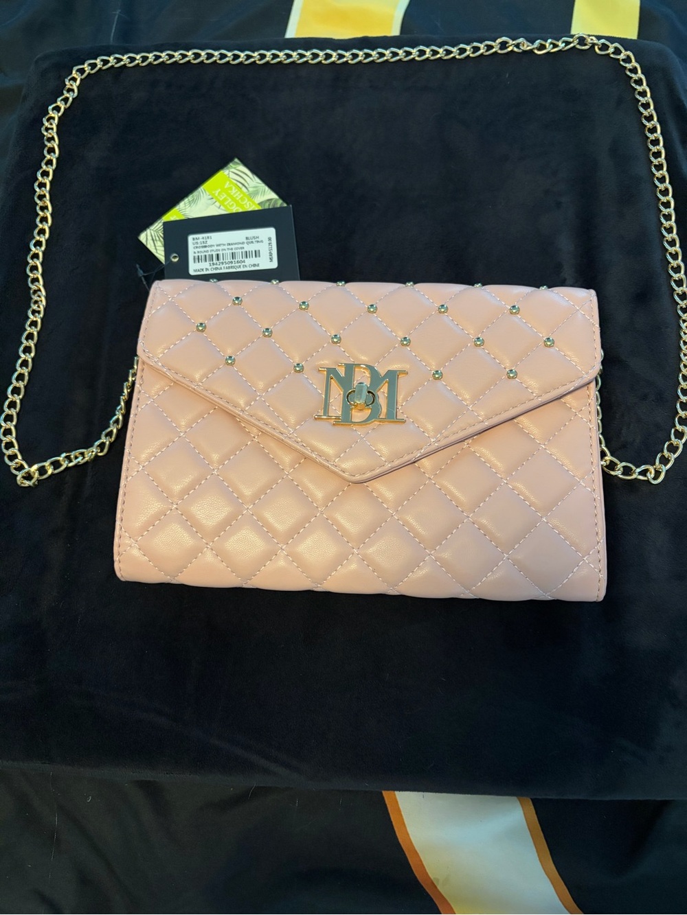 NWT Badgley Mischka VEGAN Quilted Blush Pink Crossbody Bag w/ Gold Chain Strap